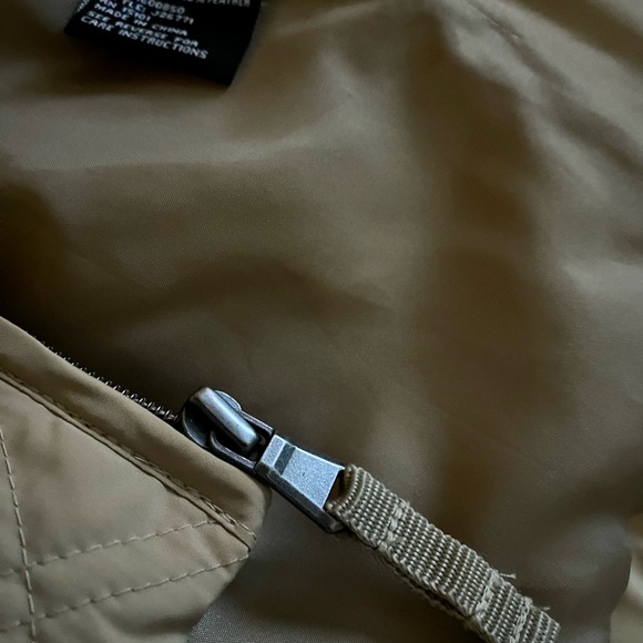 JONES NEW YORK QUILTED LIGHT BEIGE JACKET GOLD WITH POCKETS 1 INSIDE - Picture 6 of 6